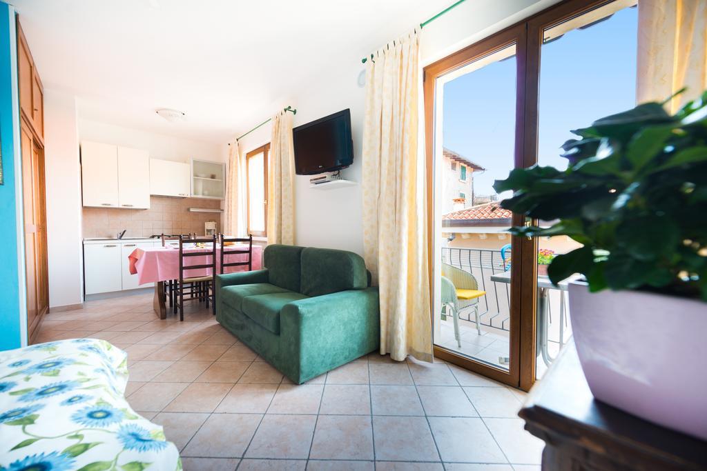 La Toresela Apartment มัลเชซิเน ภายนอก รูปภาพ