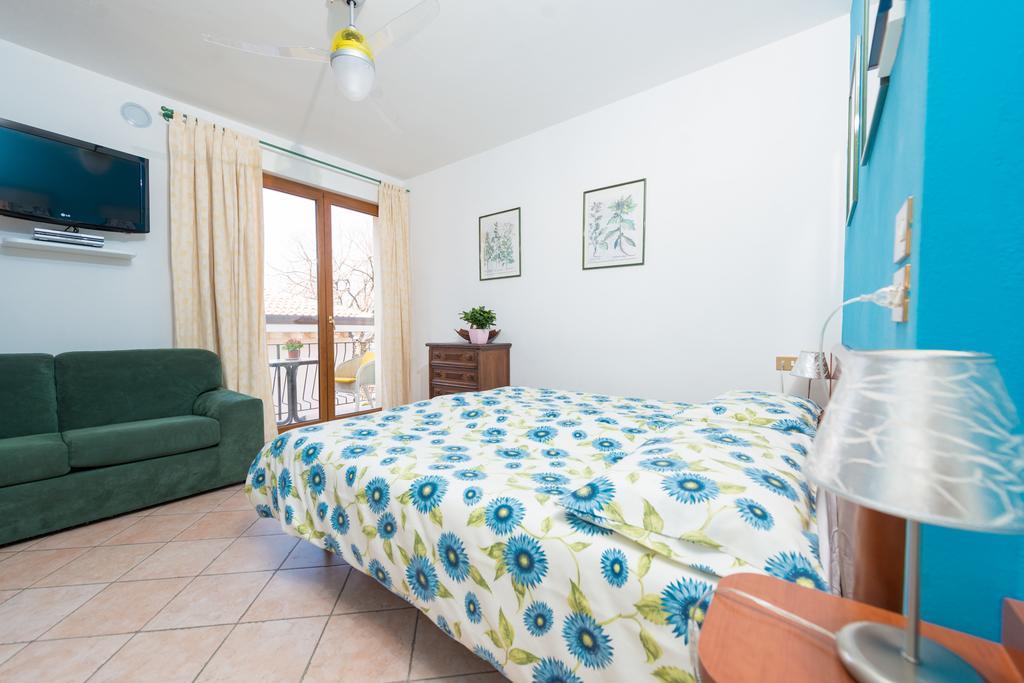 La Toresela Apartment มัลเชซิเน ภายนอก รูปภาพ